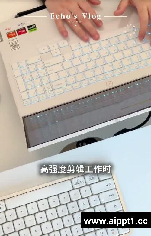 开箱｜拯救者R9000P冰魄白?美到发光性能本